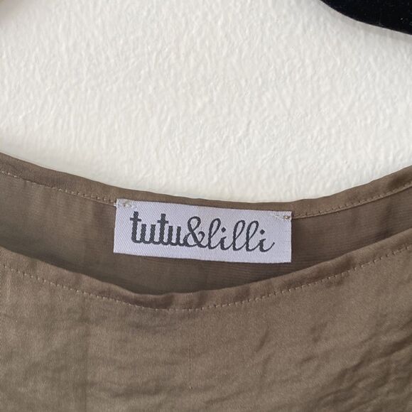 tutu & lili blouse brown short sleeve small polyester - Picture 2 of 6